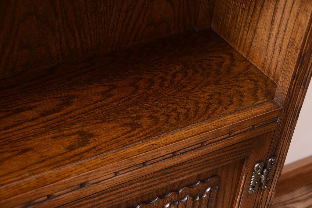 ヴィンテージ家具　イギリスビンテージ　Old Charm(オールドチャーム)　シェルフキャビネット(収納棚・本棚)