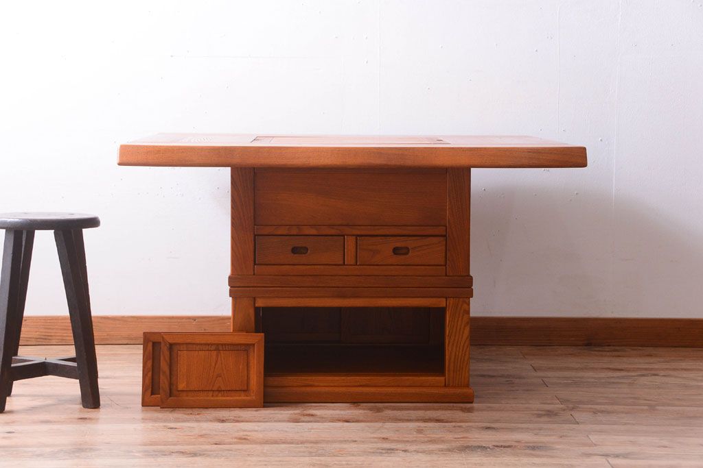 中古　欅材の囲炉裏テーブル(ダイニングテーブル)