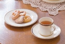イギリス　WEDGWOOD(ウェッジウッド)　FLORENTINE TURQUOISE(フロレンティーン ターコイズ)　フォーマルな雰囲気漂うプレート9枚セット(グロテスク文様、フルーツ、果物、中皿、洋食器、英国)(R-081221)