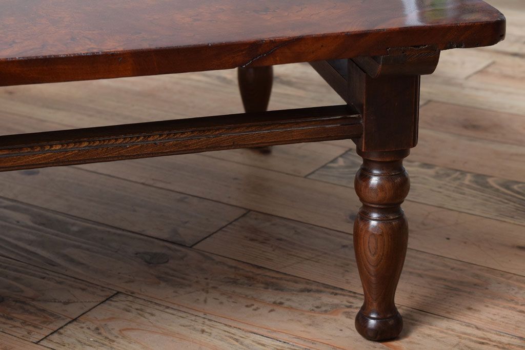 アンティーク家具　和製アンティーク　総欅材!天板の玉杢が美しい上質な座卓(テーブル・机)