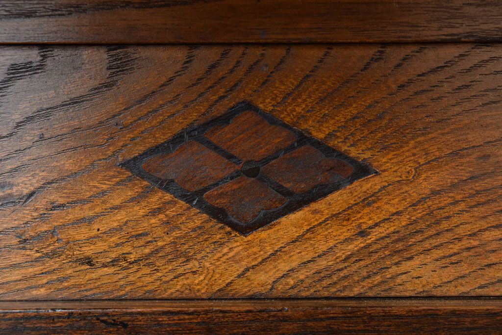 アンティーク家具　大正ロマン　象嵌入り!前板に黒柿を使用した文机