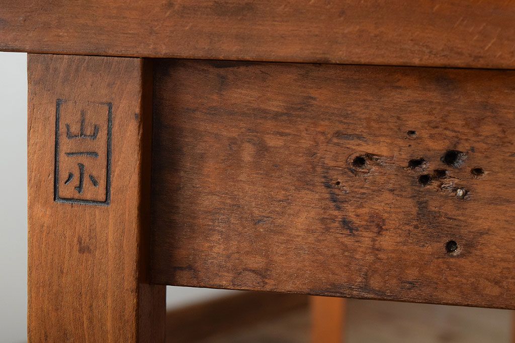 レトロ家具　昭和レトロ　天板栗材!古い木のシンプルな平机(デスク・作業台)