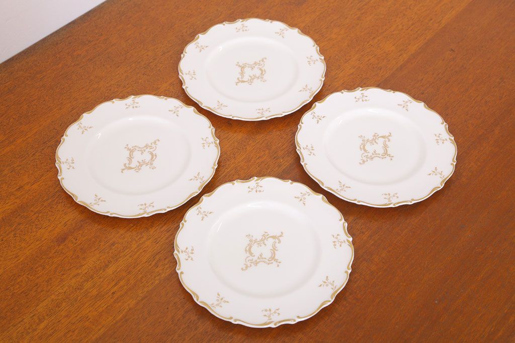 イギリスビンテージ　 ROYAL DOULTON(ロイヤルドルトン)　monteigne　デザートプレート4枚セット(洋食器)(1)