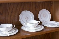 イギリスビンテージ　 ROYAL DOULTON(ロイヤルドルトン)　monteigne　スープカップトリオ3客セット(洋食器)