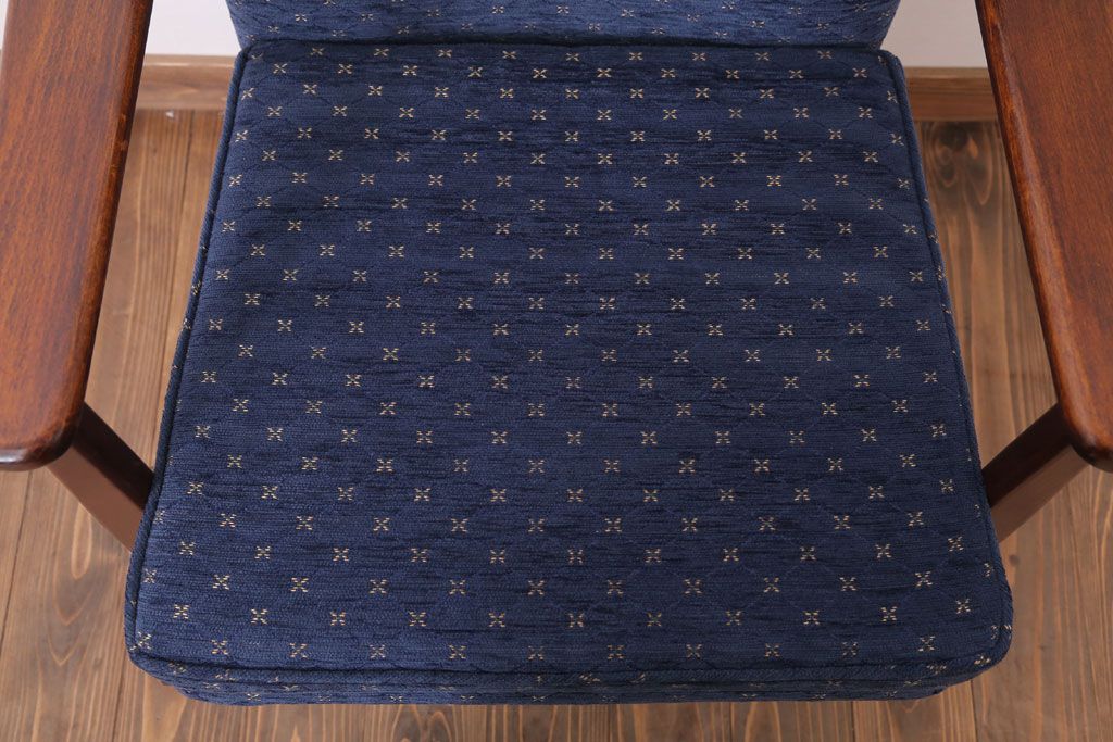 ヴィンテージ家具　イギリスビンテージ　Parker Knoll(パーカーノール)　おしゃれなアームチェア(2)