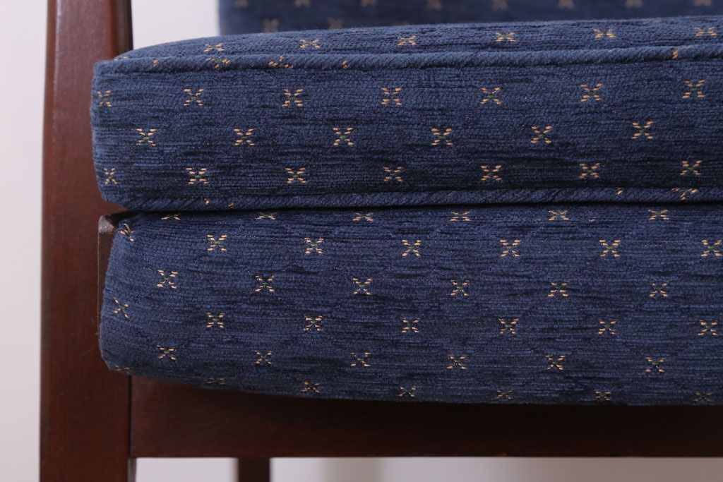 ヴィンテージ家具　イギリスビンテージ　Parker Knoll(パーカーノール)　おしゃれなアームチェア(2)
