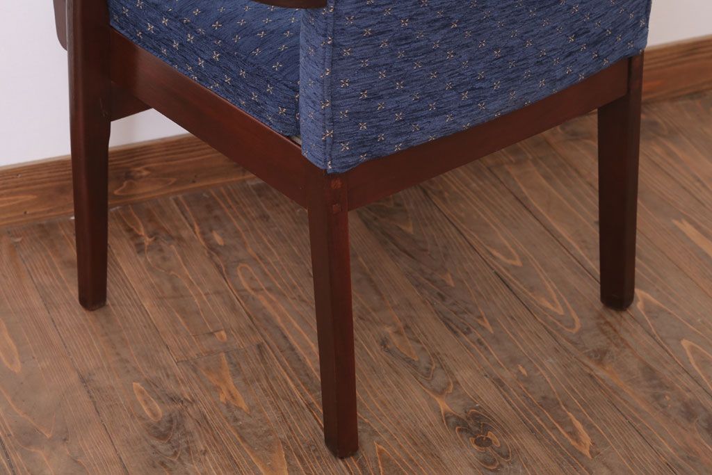 ヴィンテージ家具　イギリスビンテージ　Parker Knoll(パーカーノール)　おしゃれなアームチェア(2)