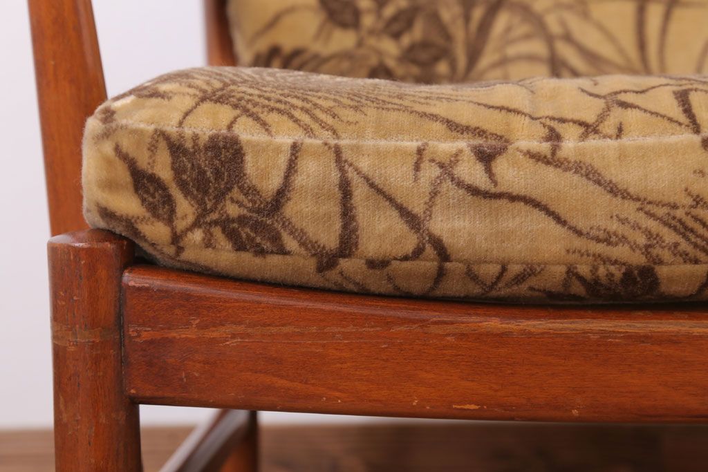 ヴィンテージ家具　イギリスビンテージ　Parker Knoll(パーカーノール)　おしゃれなアームチェア(3)