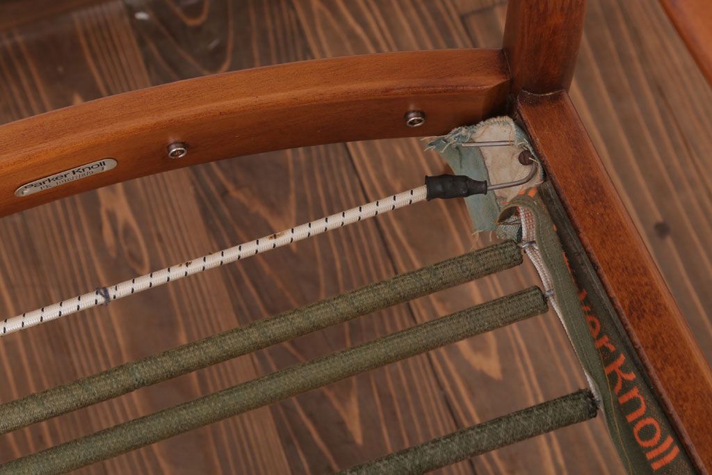 ヴィンテージ家具　イギリスビンテージ　Parker Knoll(パーカーノール)　おしゃれなアームチェア(3)