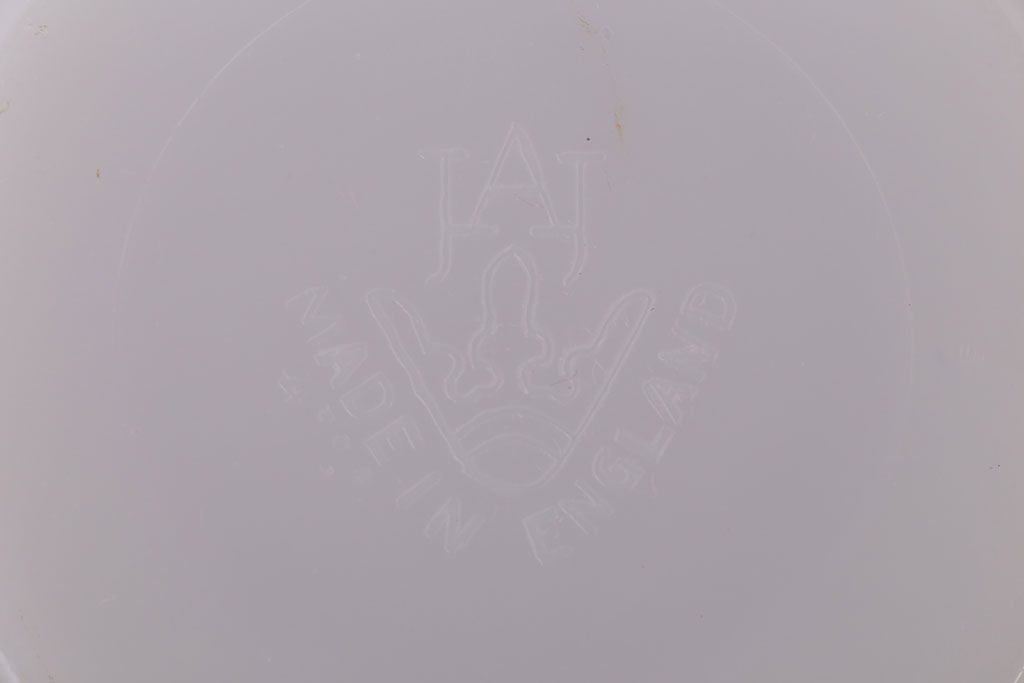 イギリスビンテージ　JAJ　パイレックス　June Rose(ジューン ローズ)シリーズ　ミルクガラスのカップ&ソーサー2客セット(洋食器)