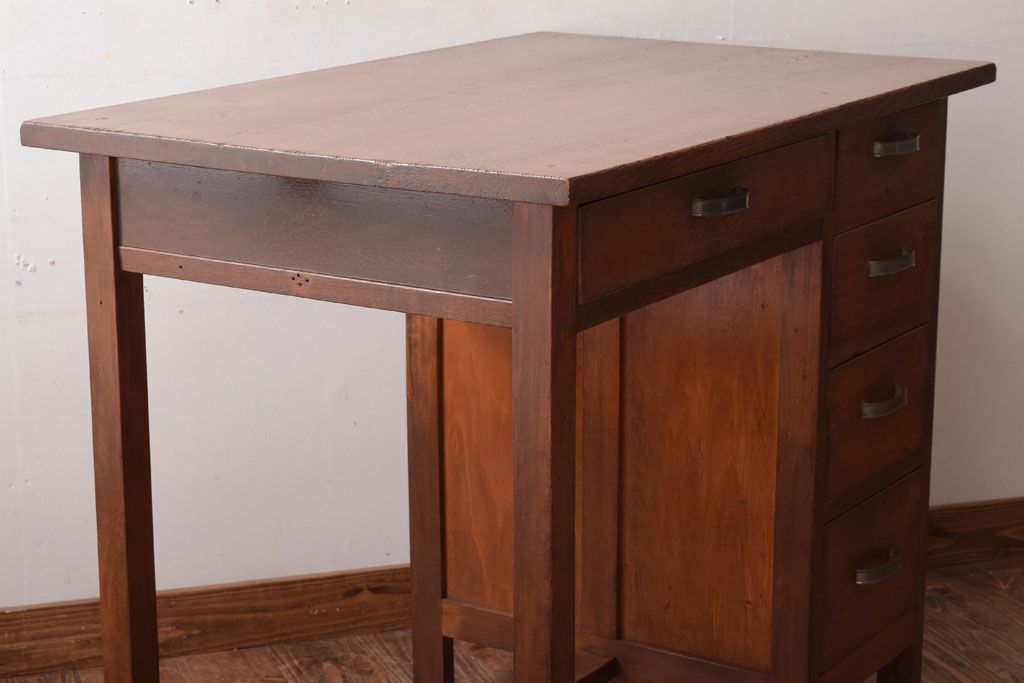 レトロ家具　昭和レトロ!栓材を使用した小振りでシンプルな片袖机