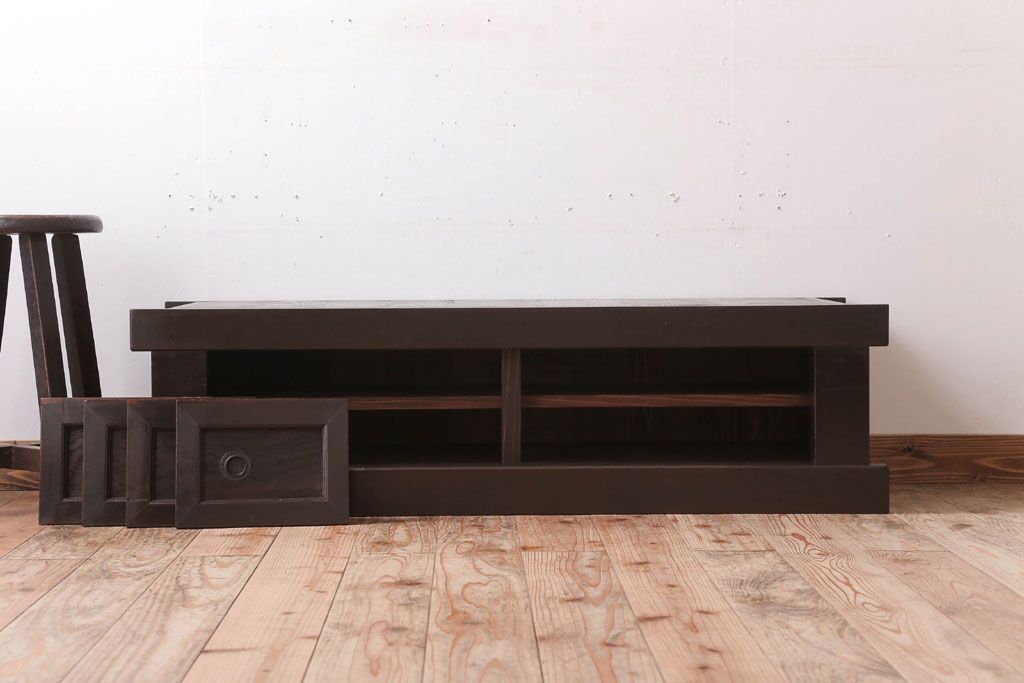 アンティーク家具　四尺　和モダンスタイル　古い木のアンティーク水屋箪笥ローボード(2)(テレビ台、キャビネット、収納棚)