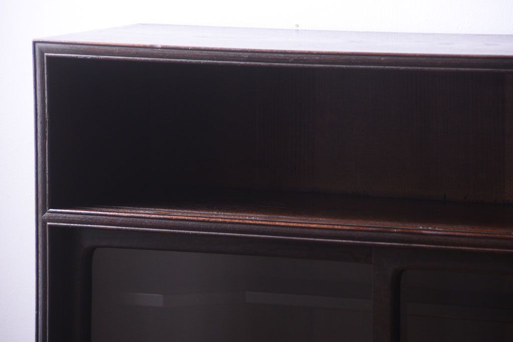 アンティーク家具　古い木の上品な和製アンティーク茶箪笥(茶棚)