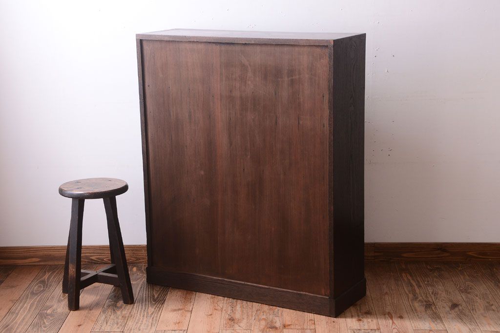 アンティーク家具　古い木の上品な和製アンティーク茶箪笥(茶棚)