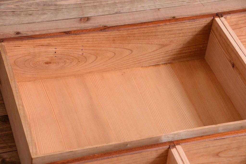 アンティーク家具　栗材天板のリメイク品　前面欅材の和製アンティークローボード(1)(ローチェスト)