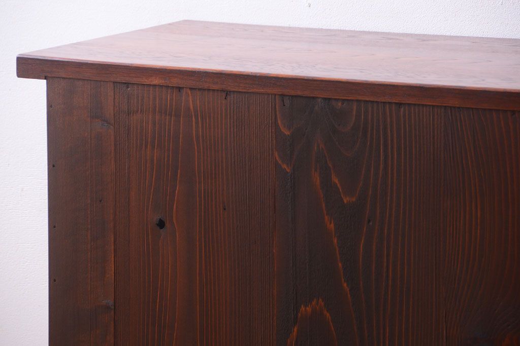 アンティーク家具　ナラ材天板のリメイク品!和製アンティークのモールガラス入り収納棚(戸棚・カウンターテーブル)