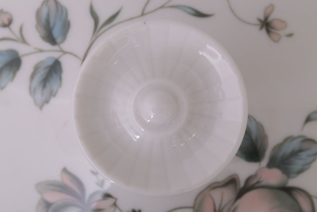 アンティーク雑貨　ROYAL DOULTON(ロイヤルドルトン)　ROSE ELEGANS(ローズ・エレガンス)　チュリーン(蓋付きの深皿)(洋食器)(3)