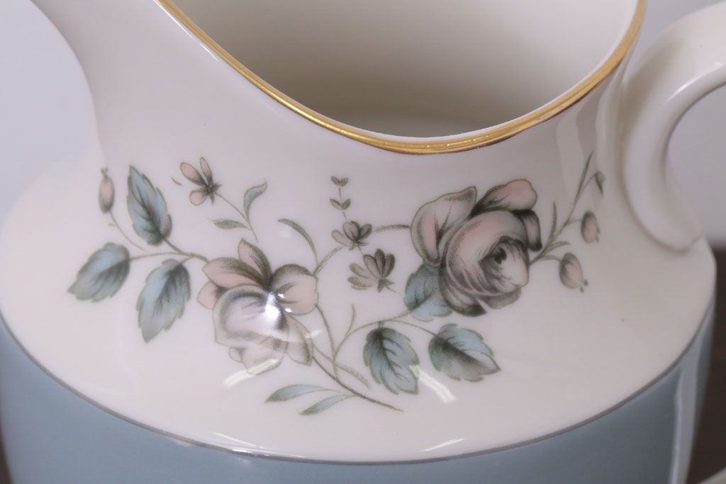 ROYAL DOULTON(ロイヤルドルトン)　ROSE ELEGANS(ローズ・エレガンス)　ティーポット・クリーマー・シュガー3点セット(洋食器)