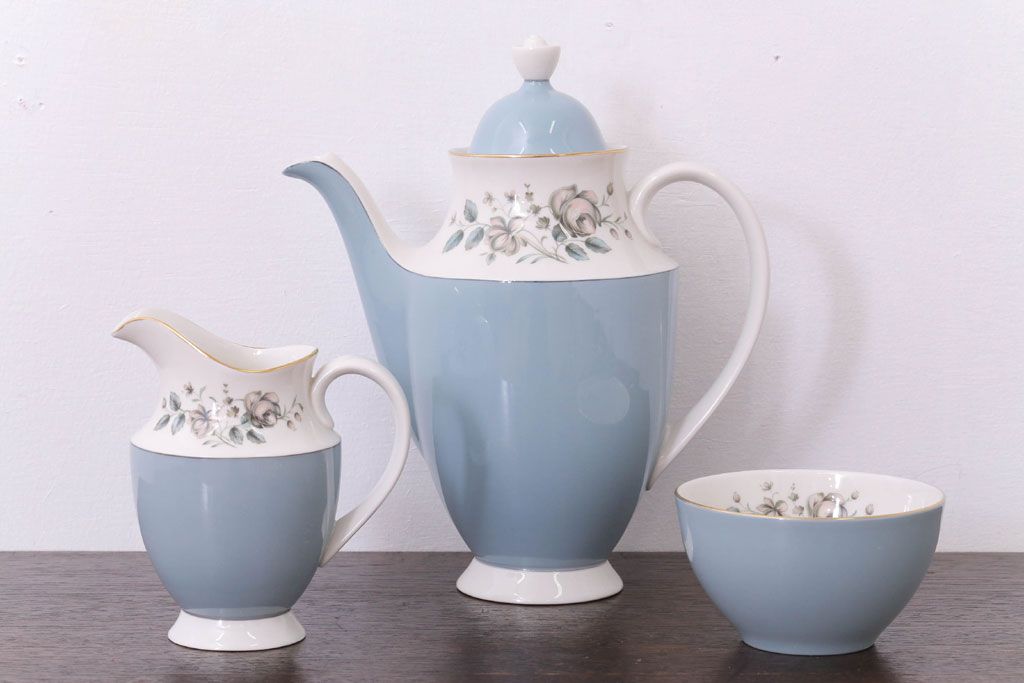 ROYAL DOULTON(ロイヤルドルトン)　ROSE ELEGANS(ローズ・エレガンス)　コーヒーポット・クリーマー・シュガー3点セット(洋食器)