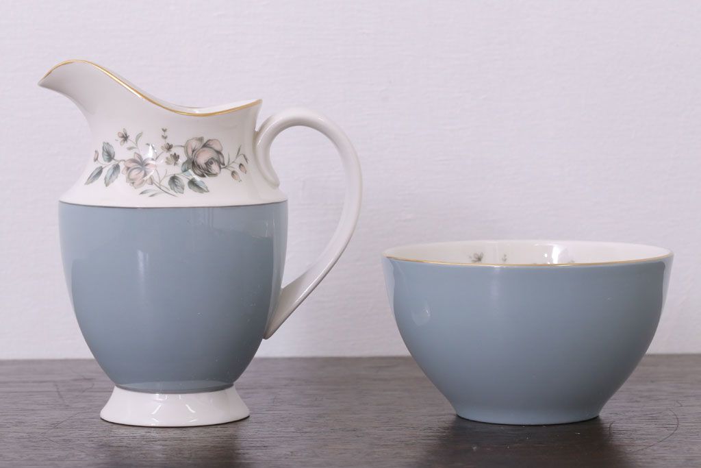 ROYAL DOULTON(ロイヤルドルトン)　ROSE ELEGANS(ローズ・エレガンス)　コーヒーポット・クリーマー・シュガー3点セット(洋食器)