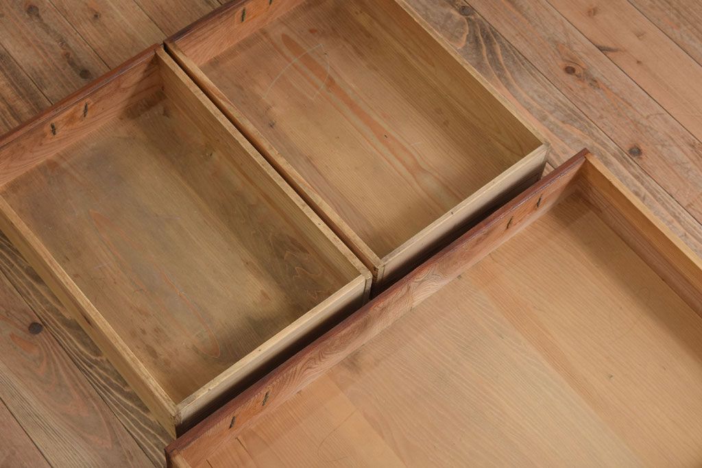 アンティーク家具　栗材天板のリメイク品!和製アンティークのカウンターテーブル(収納棚)