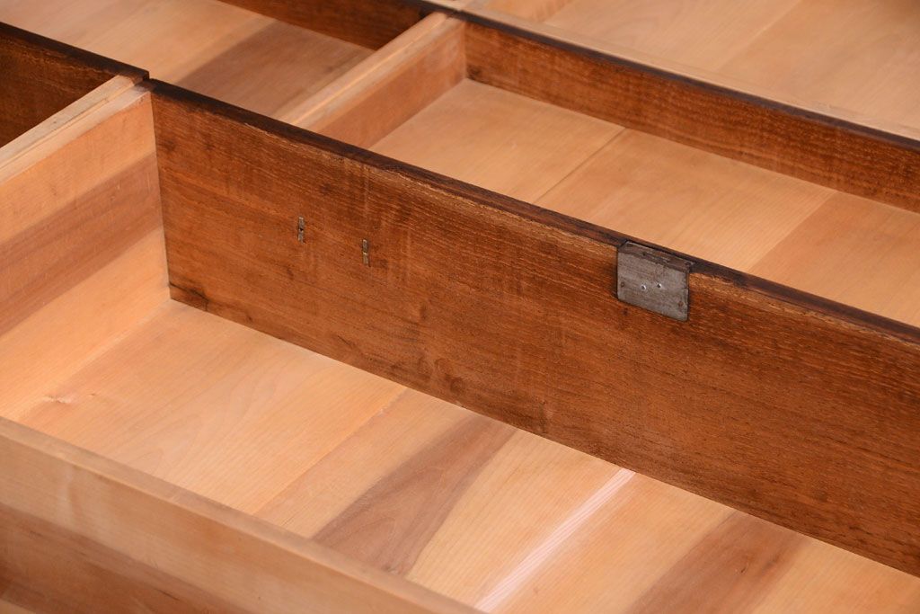 アンティーク家具　三方栗材!古い木製のシンプルな観音箪笥(衣装箪笥)
