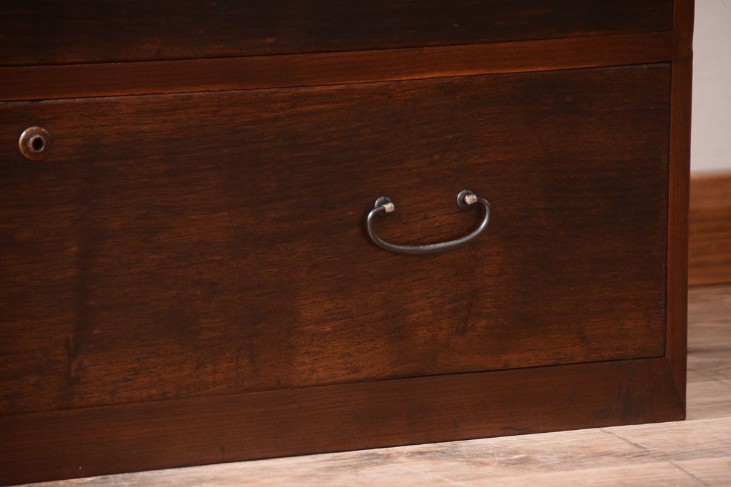 アンティーク家具　三方栗材!古い木製のシンプルな観音箪笥(衣装箪笥)