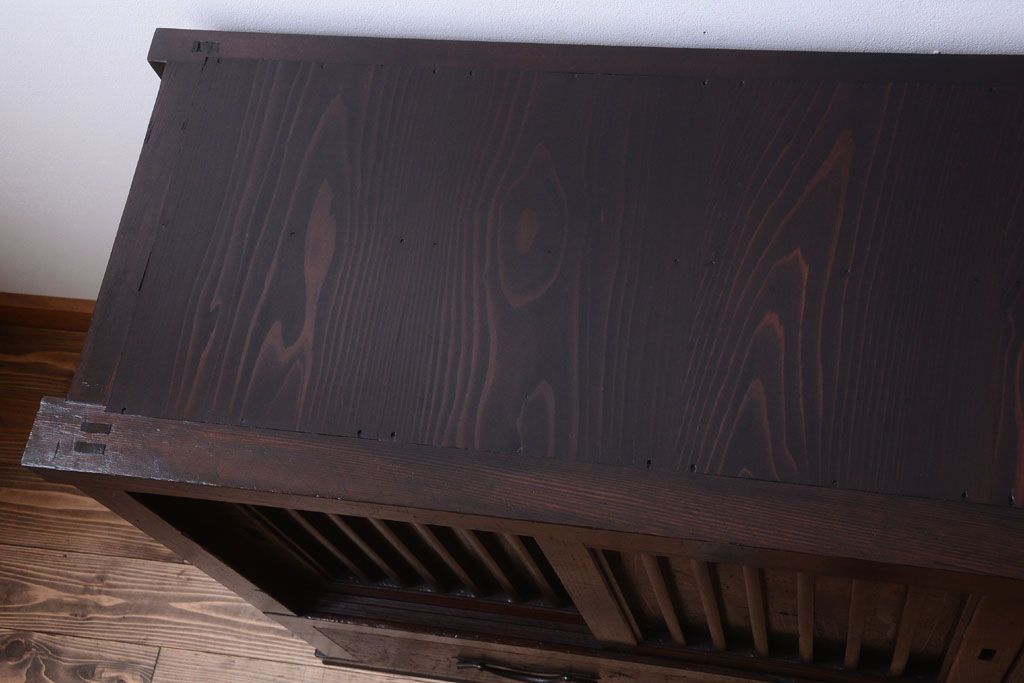 アンティーク家具　古民具・骨董　明治期　和モダンスタイル!収納箪笥ローボード(水屋箪笥、テレビ台、キャビネット、収納棚)(3)