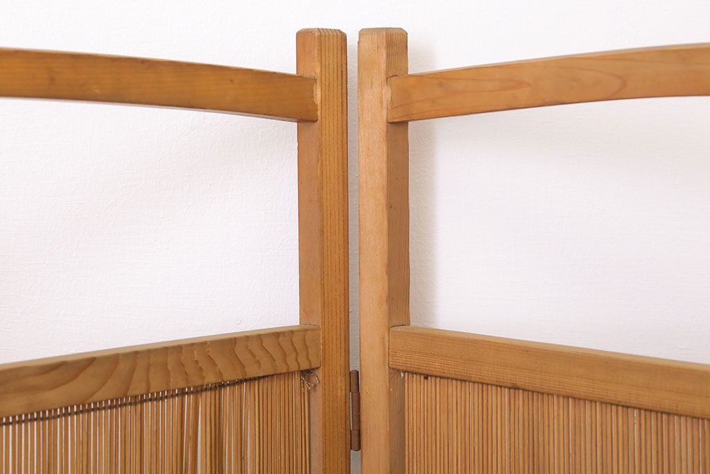 古民具・骨董　古い木味の折り畳み式パーテーション(四連屏風衝立て)(3)
