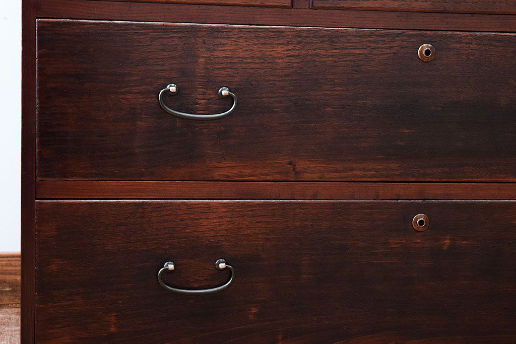 アンティーク家具　三方栗材!古い木製のシンプルな衣装箪笥(時代箪笥ローボード)