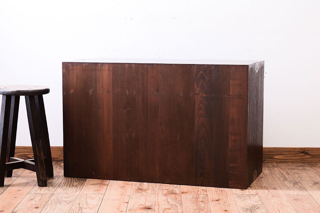 アンティーク家具　三方栗材!古い木製のシンプルな衣装箪笥(時代箪笥ローボード)