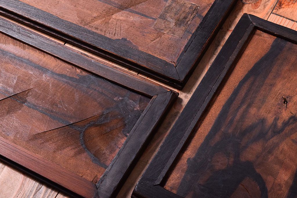 アンティーク家具　黒柿材!古い木製のアンティーク茶箪笥(茶棚・収納棚)