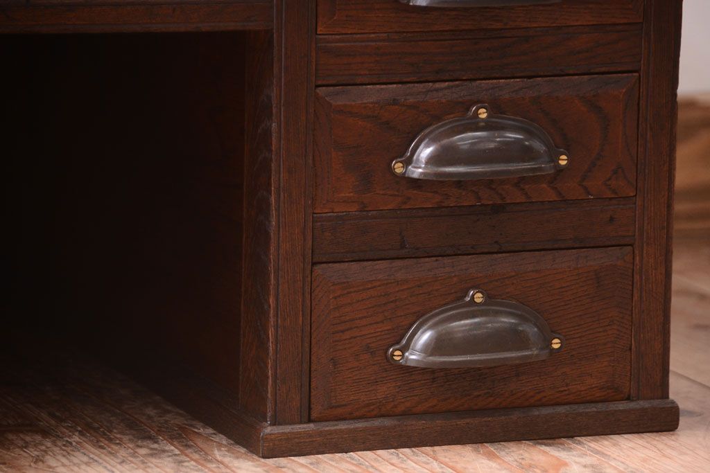 アンティーク家具　古い栓材　上質な意匠のアンティーク簿記机(ライティングビューロー)