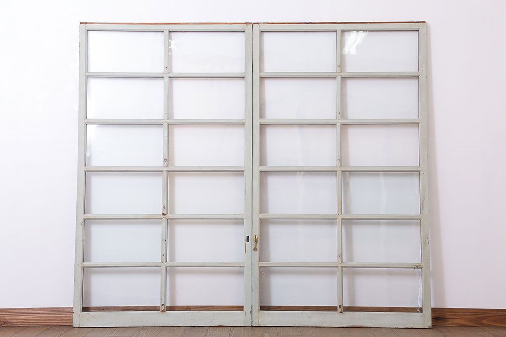 アンティークの昭和レトロなガラス戸2枚セット(引き戸・窓)(1)