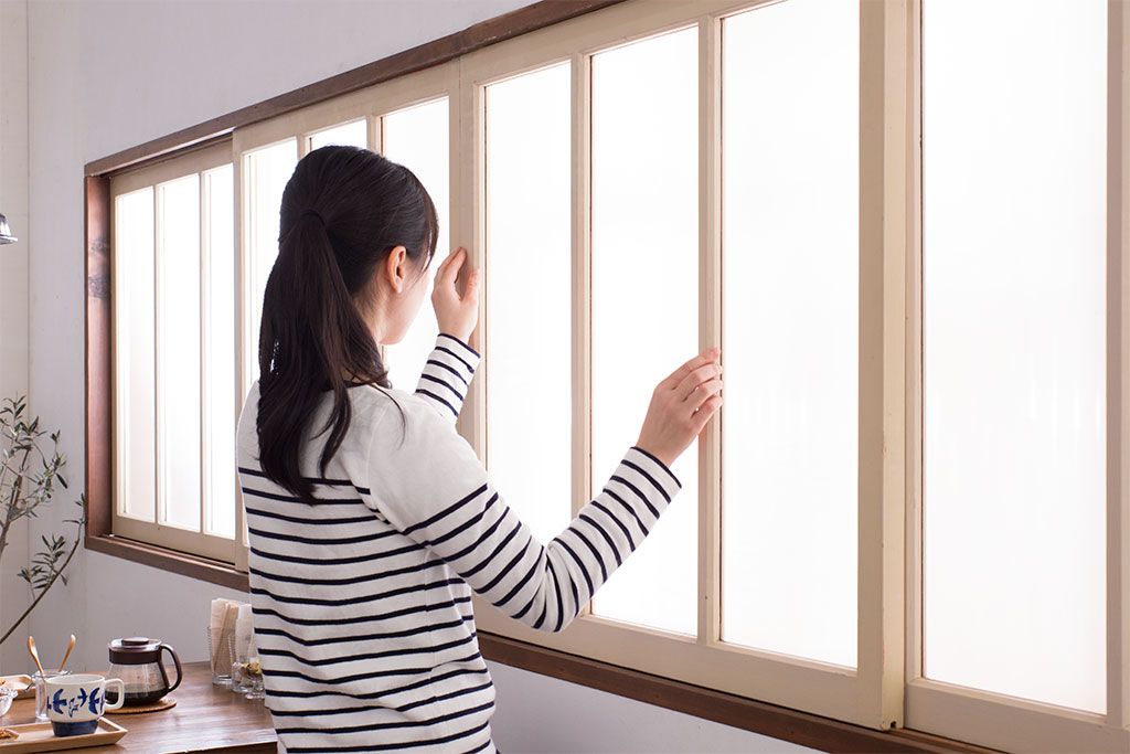 アンティークのペイント引き戸2枚セット(ガラス戸・窓)(2)