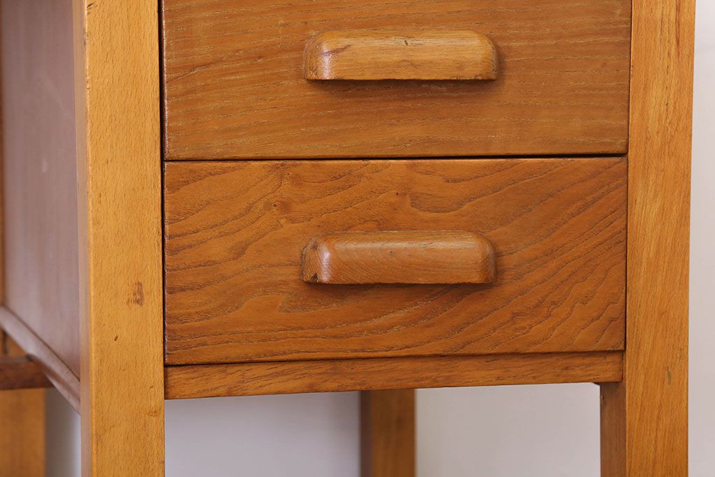 ヴィンテージ家具　イギリス　オーク材の上品なビンテージデスク(片袖机)
