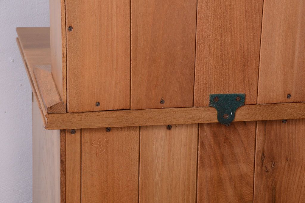 アンティーク家具　イギリスアンティーク　オーク材の大きな食器棚(カップボード)(2)