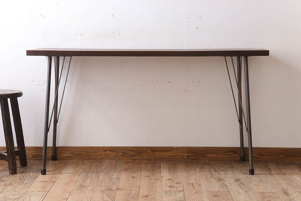 アンティーク家具　古材一枚板天板のアンティーク鉄脚テーブル(作業台、机)(1)