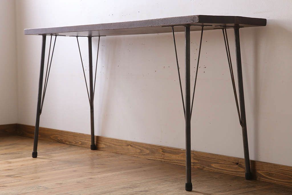 アンティーク家具　古材一枚板天板のアンティーク鉄脚テーブル(作業台、机)(1)