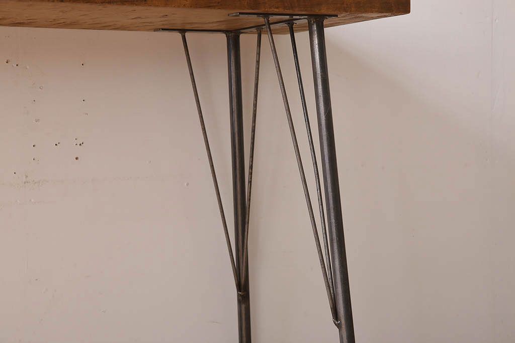 アンティーク家具　古材一枚板天板のアンティーク鉄脚テーブル(作業台、机)(2)