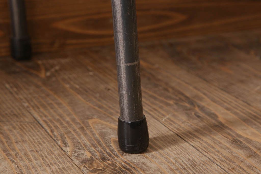 アンティーク家具　古材一枚板天板のアンティーク鉄脚テーブル(作業台、机)(2)