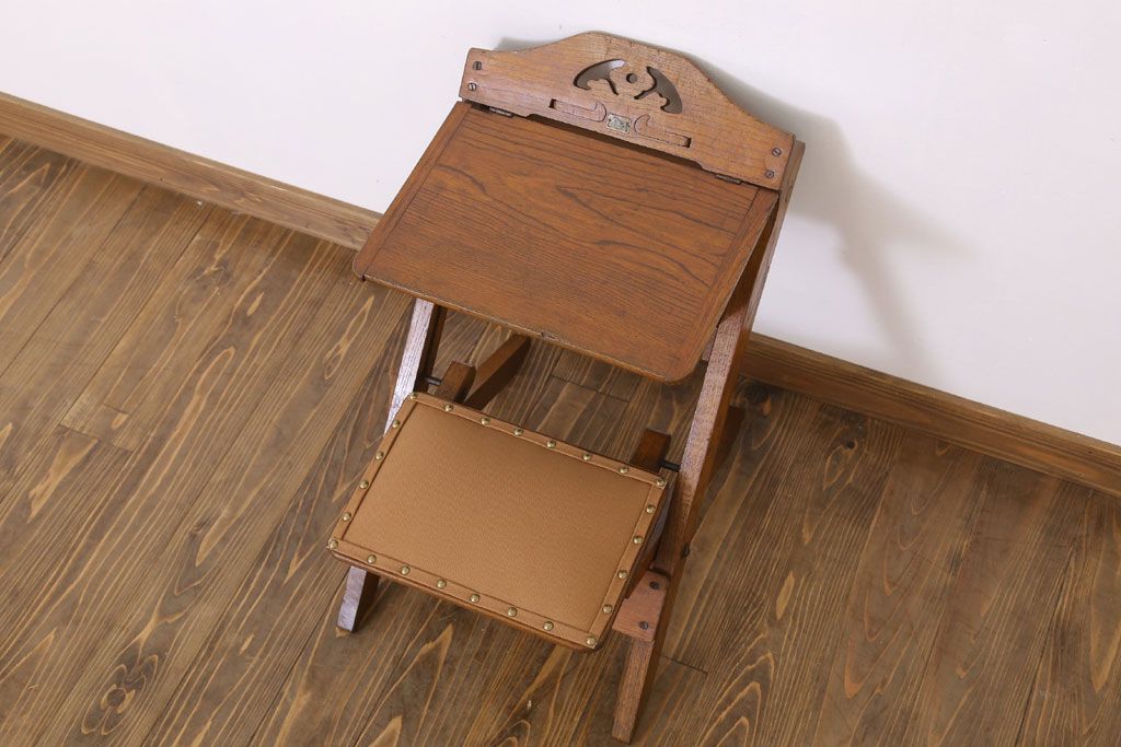 アンティーク家具　和製アンティーク　古い木製の折り畳み学習机