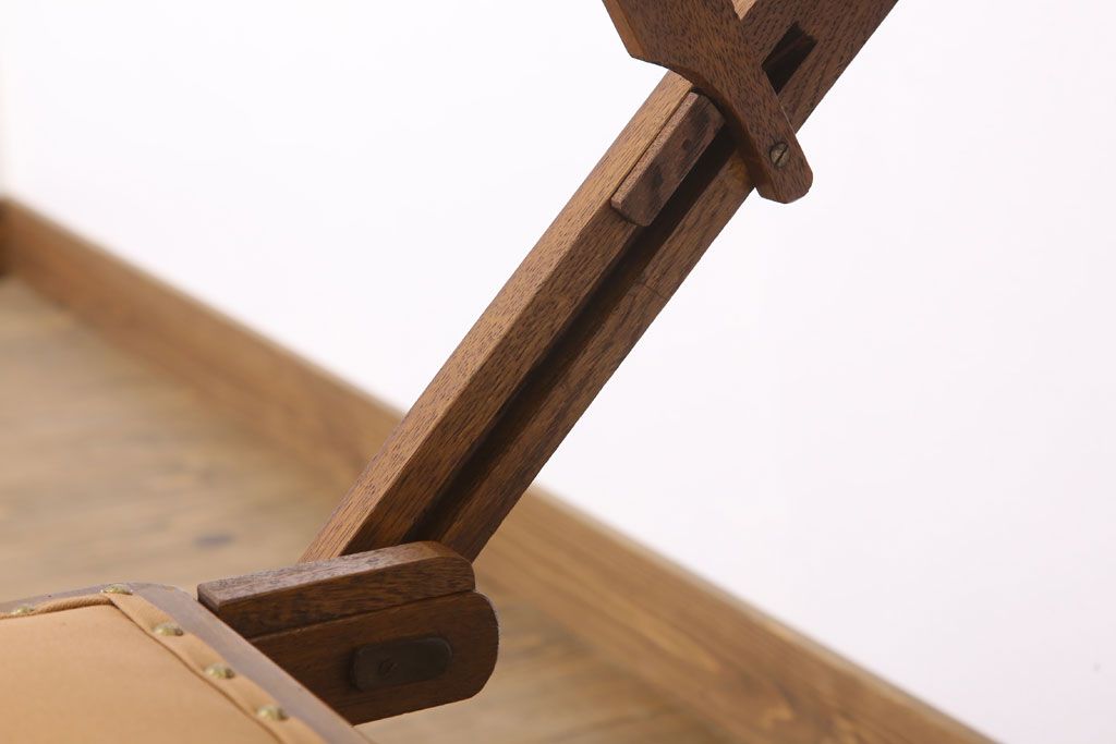 アンティーク家具　和製アンティーク　古い木製のリーディングデスク(折りたたみ式学習机)(2)