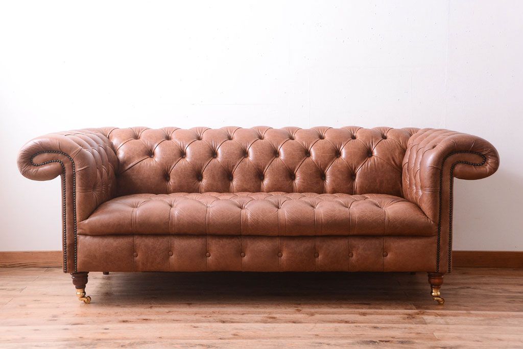 ヴィンテージ家具　イギリスビンテージ　本革製　ディスティンクティブ チェスターフィールドソファ