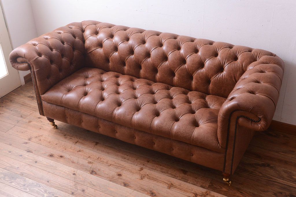 ヴィンテージ家具　イギリスビンテージ　本革製　ディスティンクティブ チェスターフィールドソファ