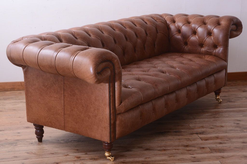 ヴィンテージ家具　イギリスビンテージ　本革製　ディスティンクティブ チェスターフィールドソファ