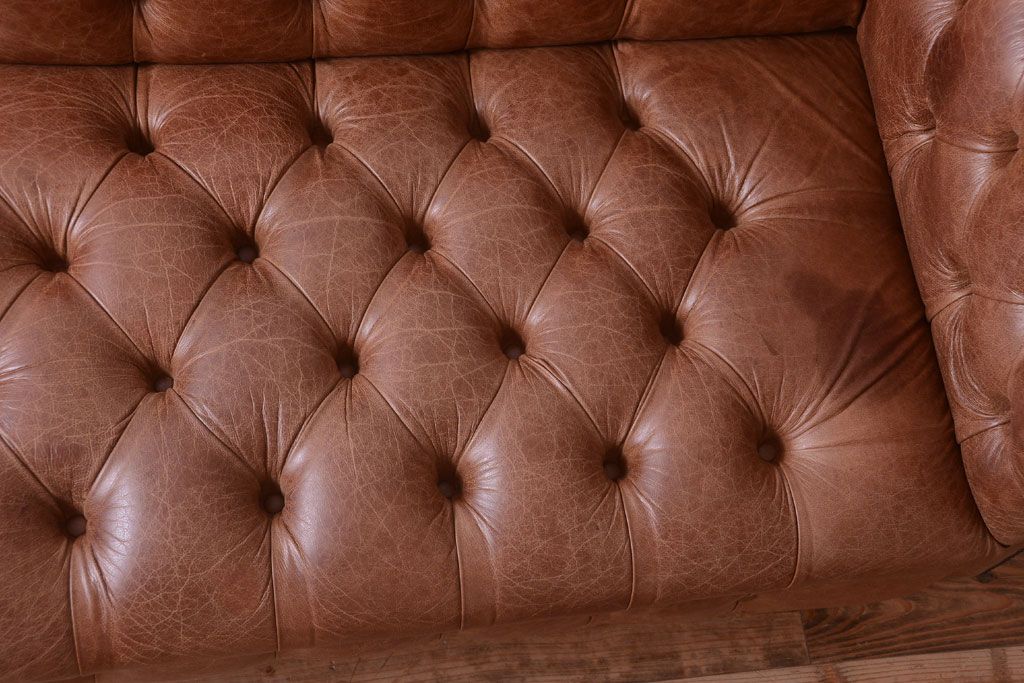ヴィンテージ家具　イギリスビンテージ　本革製　ディスティンクティブ チェスターフィールドソファ
