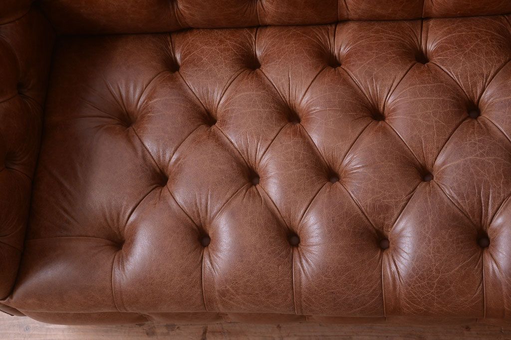 ヴィンテージ家具　イギリスビンテージ　本革製　ディスティンクティブ チェスターフィールドソファ