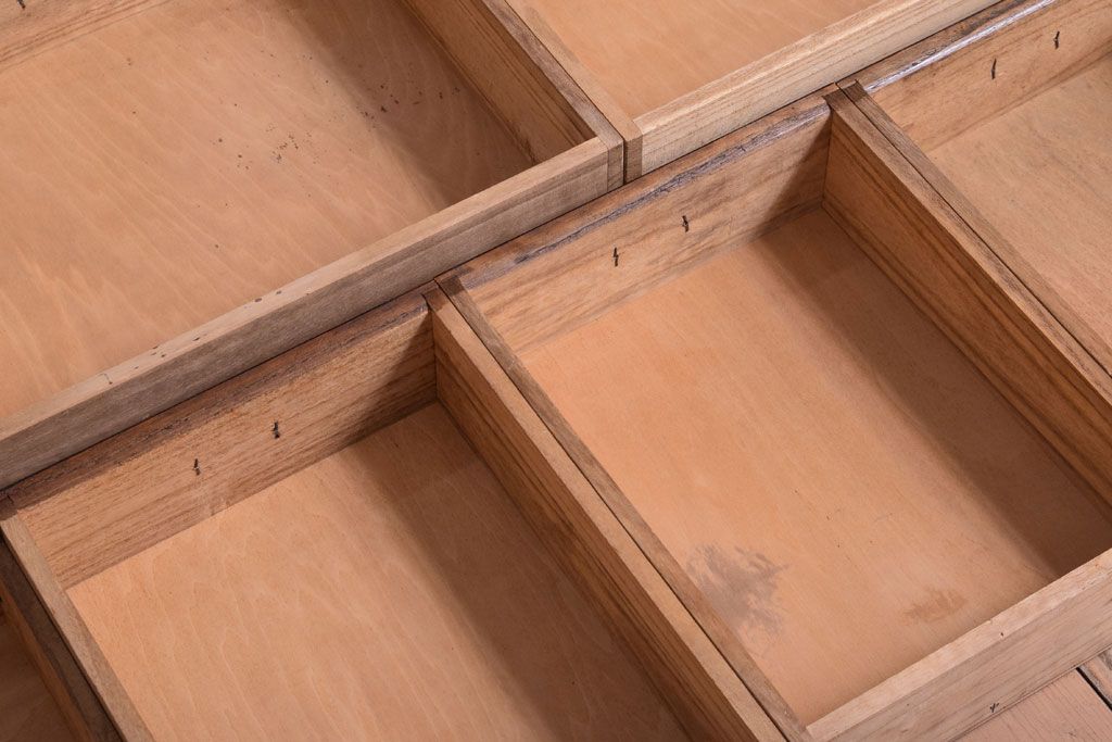 アンティーク家具　縞黒檀材!上質なアンティーク茶箪笥