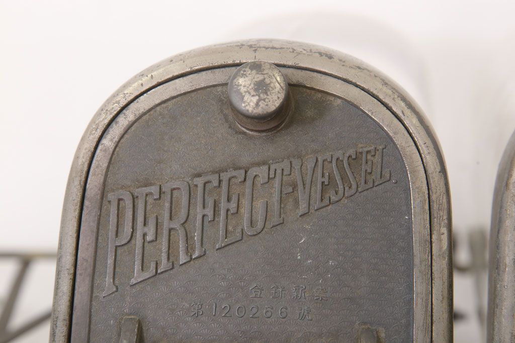 アンティーク雑貨　アンティーク　古い10連ガラス瓶　PERFECT-VESSEL